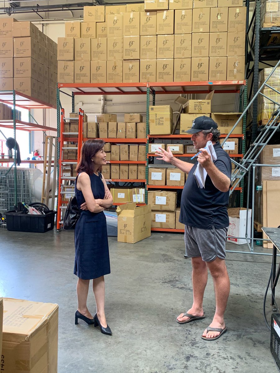 When #CA48 MICHELLE STEEL Steel wants to highlight #ManufacturingDay by posing in front of #MadeInChina boxes at @HomeDepot 

Just another amateur comms fail @DV_Stewart

Steel always standing up for corporate interests & mega donors instead of working families

#MAGAmichelle