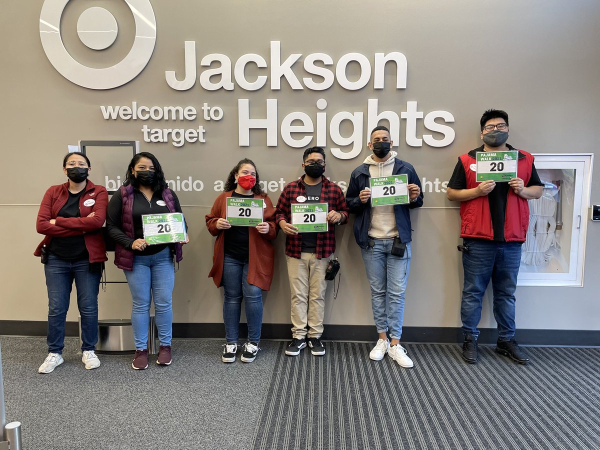 JackieP_97's tweet image. As always the Jackson Heights team is ready to walk and support the virtual  #PajamaWalk2021. 🌟📚
#R400Community 
@KellyMcGarrity @PajamaProgram @LeahDevlin11 @SandyTGT @MannyTGT28