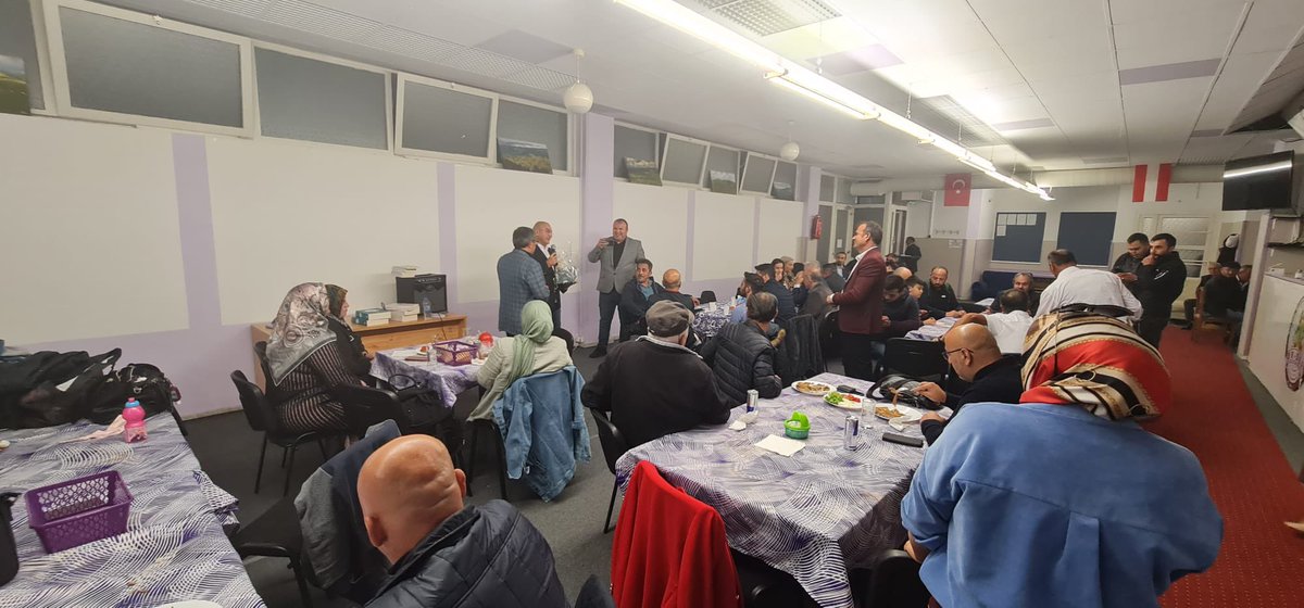 TC_ViyanaBE's tweet photo. Büyükelçi @OzanCeyhun ve Sefire Azize Ceyhun bu akşam Ordulular’ın konuğu oldular. Muhteşem bir Ordu Akşamı yaşanan etkinlikte pancar çorbası, hamsi ve ardından çay eşliğinde çok güzel sohbetler gerçekleşti. https://t.co/riTYKDw2i1
