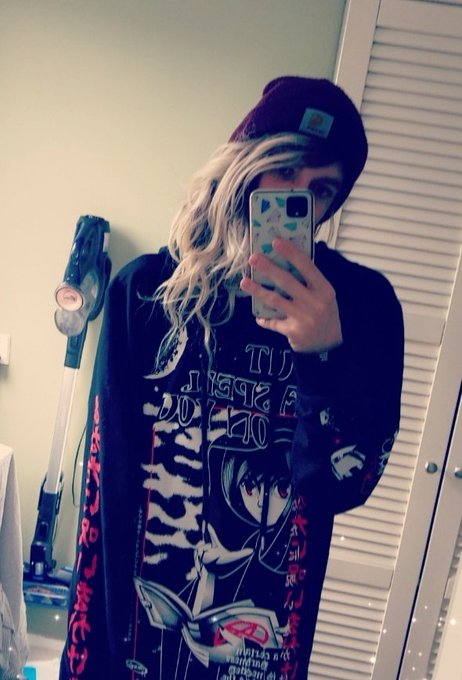 Vacuum review: it sucks.
Please laugh. https://t.co/hMsdsl9T4g