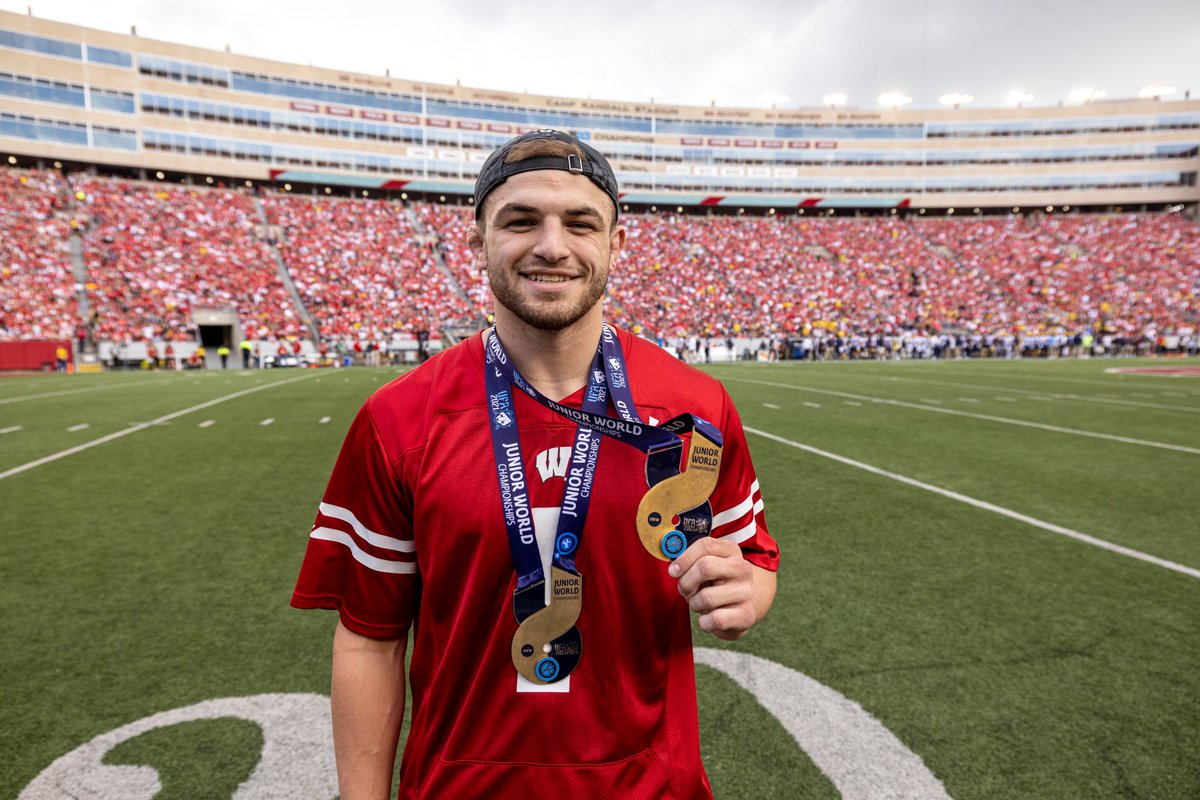 Did you see <a href="/thebraxtonamos/">Braxton Amos</a> at Camp Randall Stadium today?

Can't beat the ROAR of 80,000 fans! 

Congratulations again on your impressive World Championship medals #Historic #UfaWrestle <a href="/USAWrestling/">USA Wrestling</a>