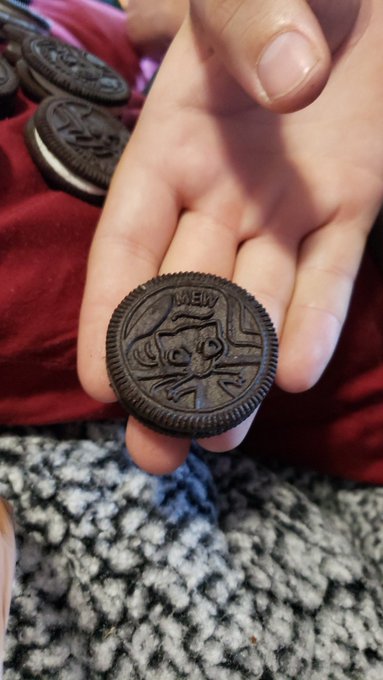 Lol we got a fkin mew orego lol https://t.co/1BvWAYcxiI