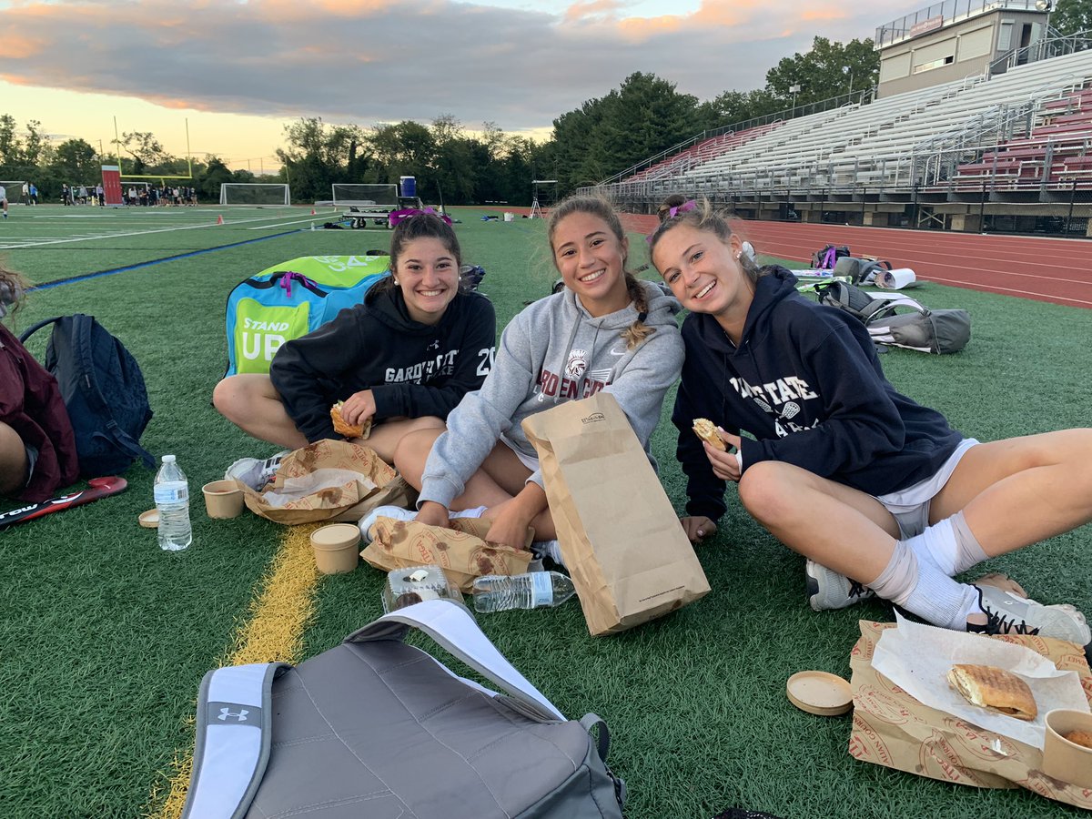 MrsLavelle's tweet image. Senior Game! Honoring a truly awesome crew.🌟🏑💫 Thanks to all who helped make this so special. Especially @jcacciabaudo &amp;amp; @RMcMads #GCFH #HEYRED @GC_ATHLETICS_