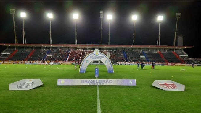 #SérieB🏆| ¡COMIENZA EL CLÁSICO!

CRB y CSA ya están jugando su partido por la fecha 28 del torneo.