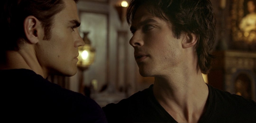 Estoy empezando a ver The Vampire Diaries y bueno 
Estado: enamorada de los Salvatore