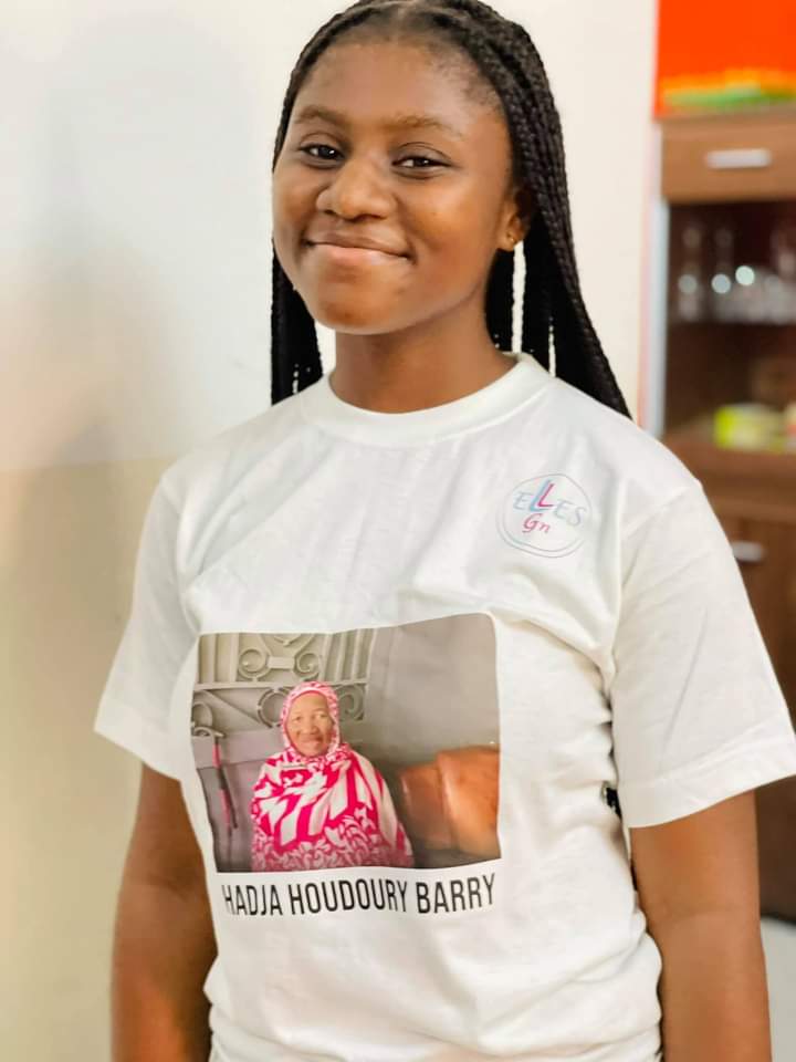 En cette journée commémorative de l’indépendance de notre beau pays🇬🇳🇬🇳🇬🇳🇬🇳, nous avons une pensée particulière à ces femmes guinéennes qui se sont battues pour.

#ELLES
#les_OriginELLES
  #ELLES_INSPIRENT 
#GuineeIndependanceDay #Guinee63