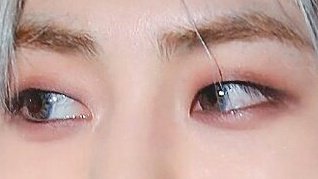 Who has the best cat eyes in kpop and why is it #XIUMIN