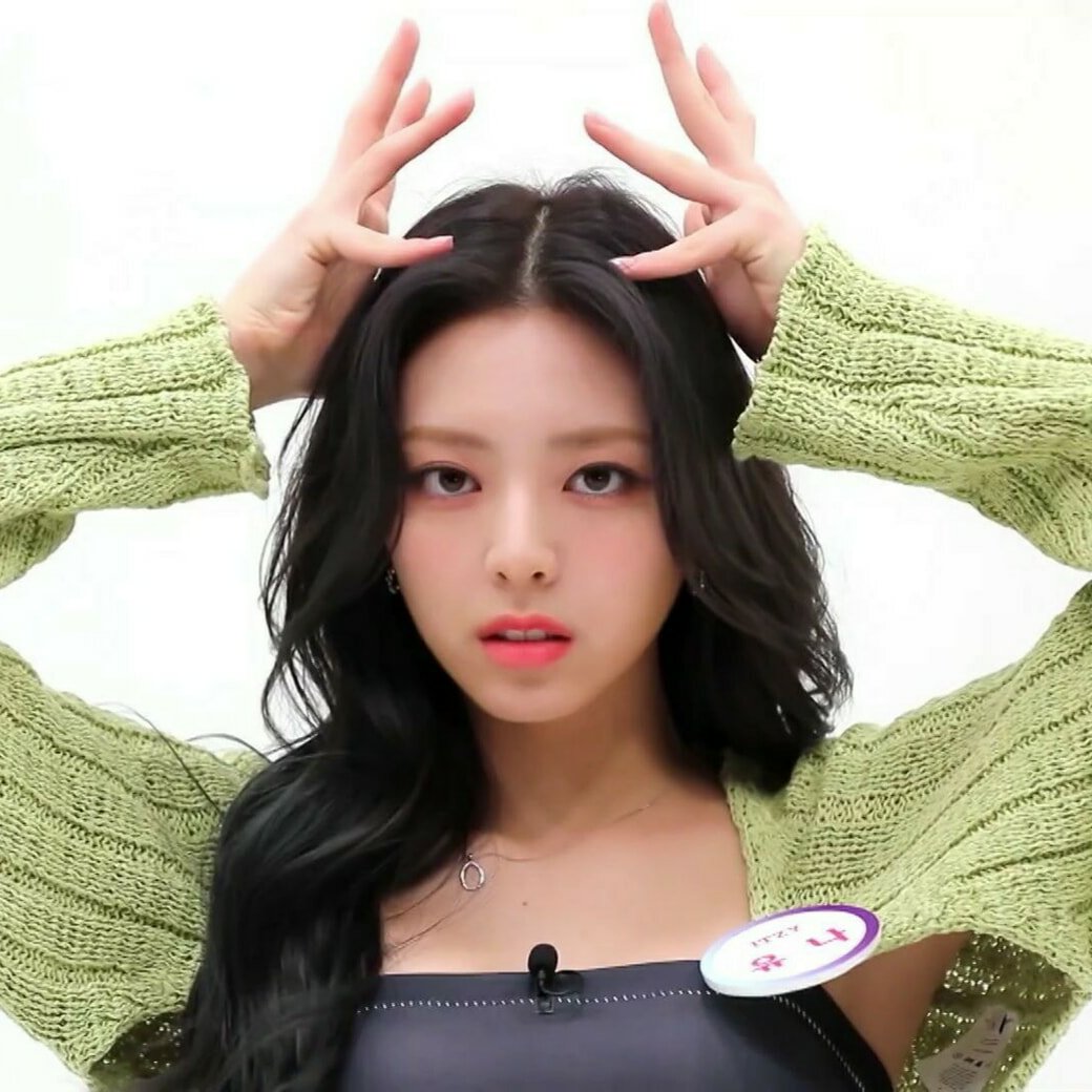 oneomoon's tweet photo. @gocvrse ñ sou boa com packs mas acho q tlvz algm desses icons combine https://t.co/BqknL2GpZ0
