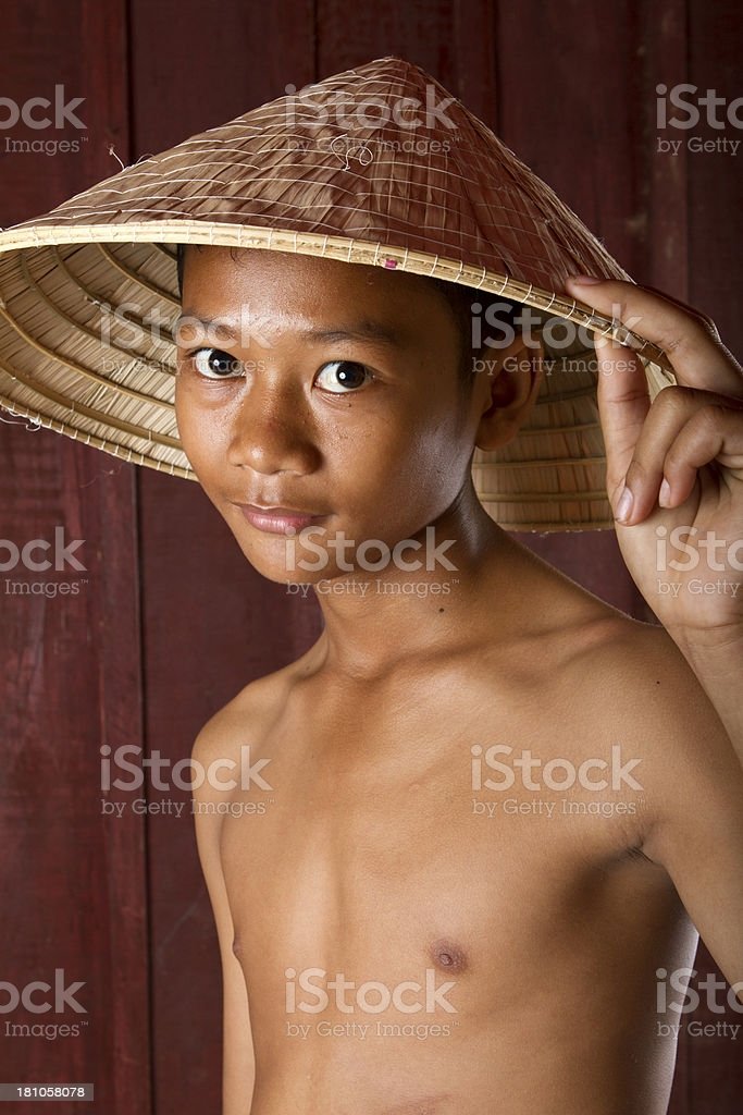 mammaTob1's tweet image. min sønn har et dødt sex liv, det hadde hvert fint om noen kunne hjelpe han, han er interesert i 40 +år gamle damer og 4.klassinger

her er et bildet av @TOB1_Fn