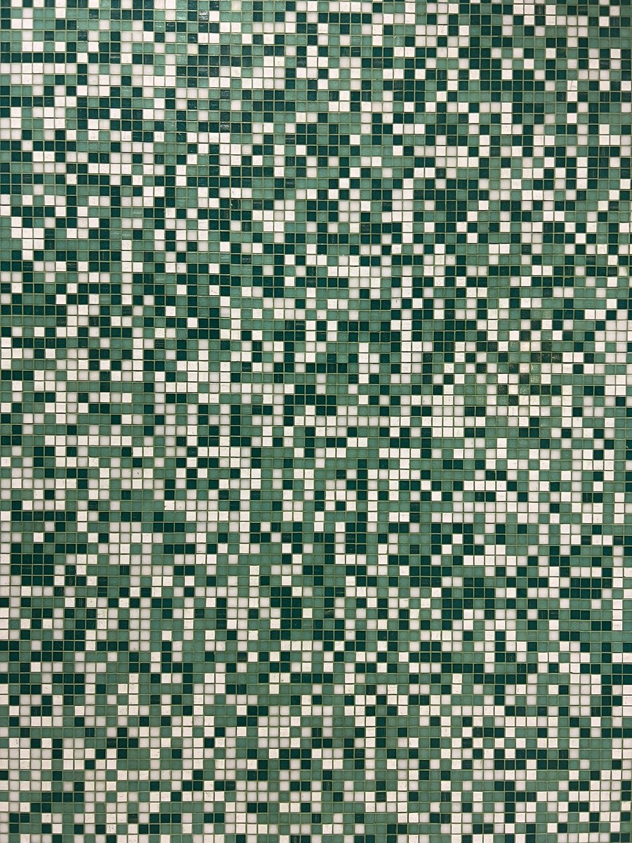 FabioAntuness's tweet image. The Lisbon airport has the best contribution history