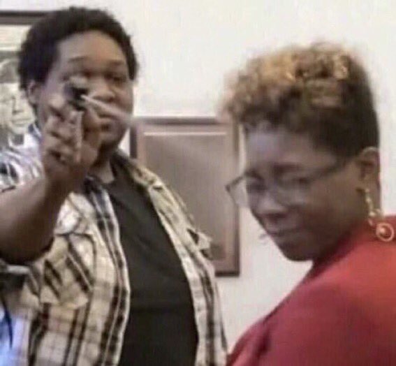 seasonmaraj's tweet photo. what’s up, barbie? u really paid us dust about that certification for years.. @nickiminaj #updatesuperbass https://t.co/x3MV5CsNSf