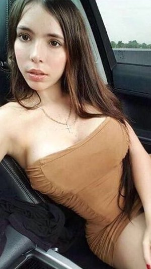 BenedicteCharve's tweet photo. 1 RT = 1 Nudes 🔞
1 Follow = 1 Nudes 🔥 https://t.co/r7MviqgQ8i