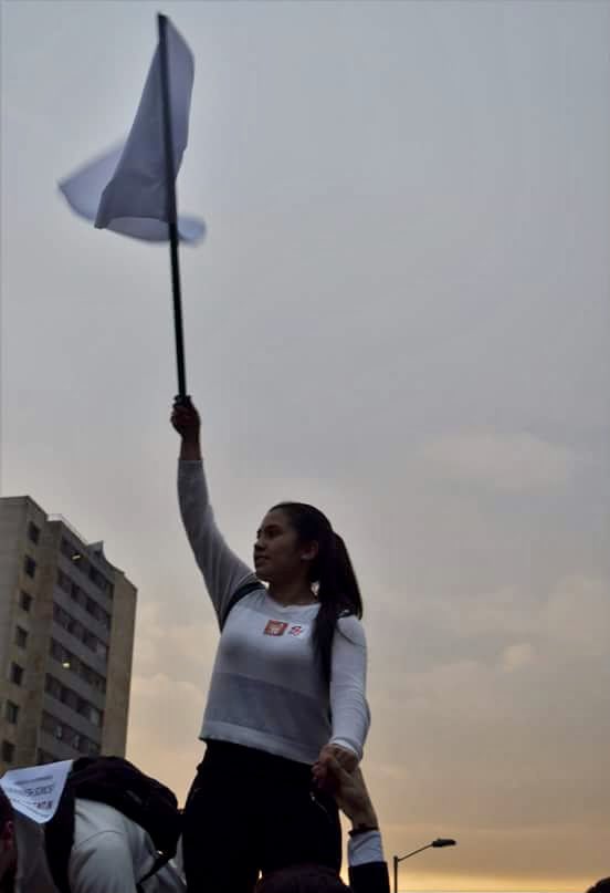 Natalia251997's tweet photo. 🔻Para la paz un eterno Sí 🕊
#5Años #Plebitusa https://t.co/8FgeBjUVEV