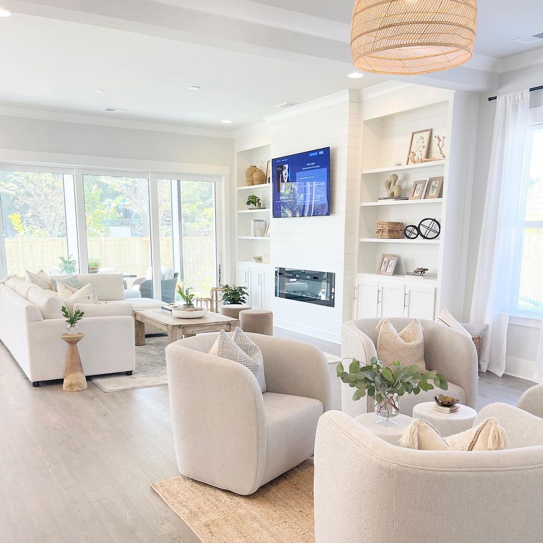 NadeauNational's tweet image. Side Table $390
Find your calm 🤍
📷: @brittanyandtrenton
.
.
.
#neutralinterior #neutraldecor #whitelivingroom