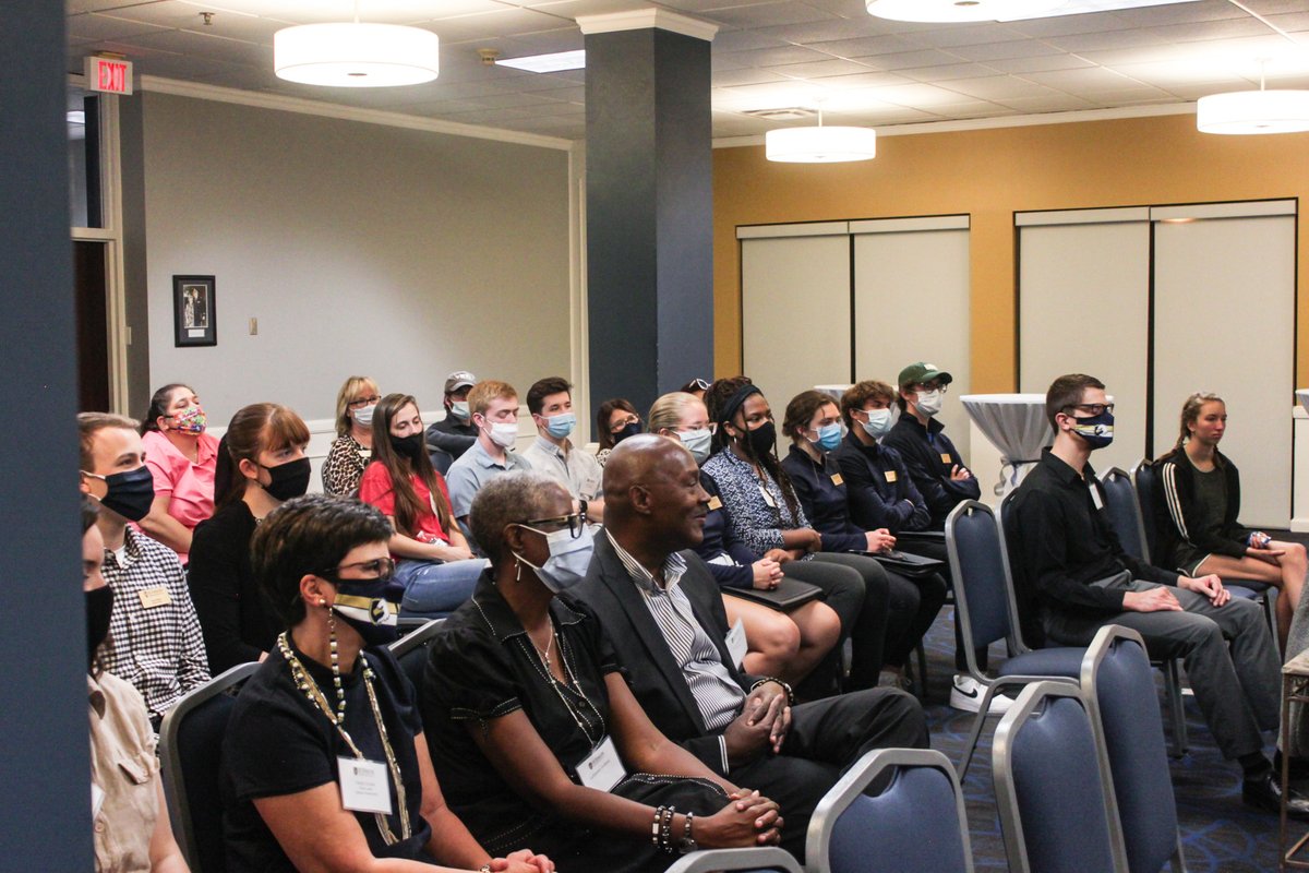 JudsonU's tweet photo. The first day of Homecoming Weekend included a buzzing Network Night event. Dave Raymond, Founder of Sweet Baby Ray's BBQ Sauce, shared influential business advice during the event and connected with students and guests in attendance.
#JudsonAwesome #NetworkNight https://t.co/S2qwj4DBfQ
