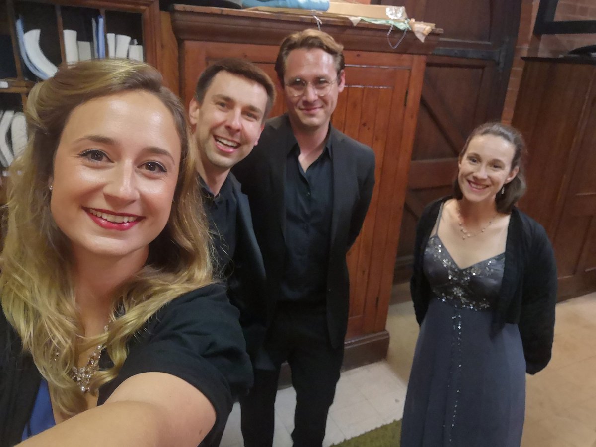 It's been rather lovely to spend a rainy Saturday with these chaps 😊 singing Bach Magnificat and Vivaldi Gloria <a href="/bethpartridge1/">Bethany Partridge</a> @LWbassbaritone #EdwardRoss