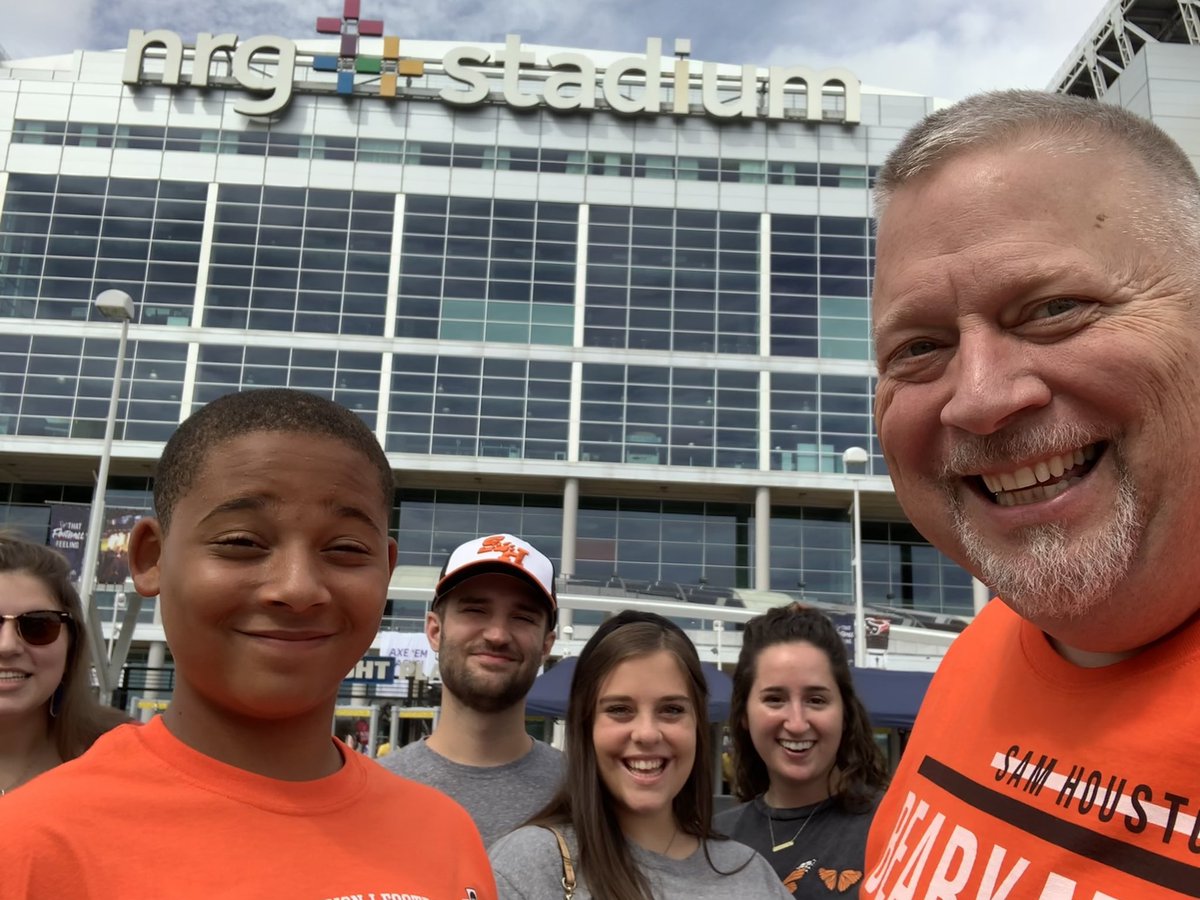 JimNipp's tweet photo. #BOTPW  My People!  Eat ‘Em Up Kats!! https://t.co/F0tBXxwOIn