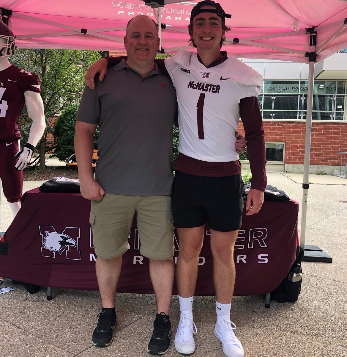 michaelcornishh's tweet photo. Locked In… 100% Committed to McMaster University! #GoMacGo
@OttawaHSFball @_CANCommit @cfc_commits https://t.co/hU8Ael9Oyc