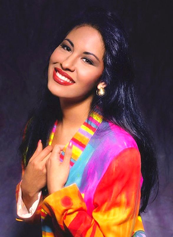 #HispanicHeritageMonth: Selena Quintanilla was born in Texas in 1971. She was an American singer, songwriter, & fashion designer. Widely known as the 