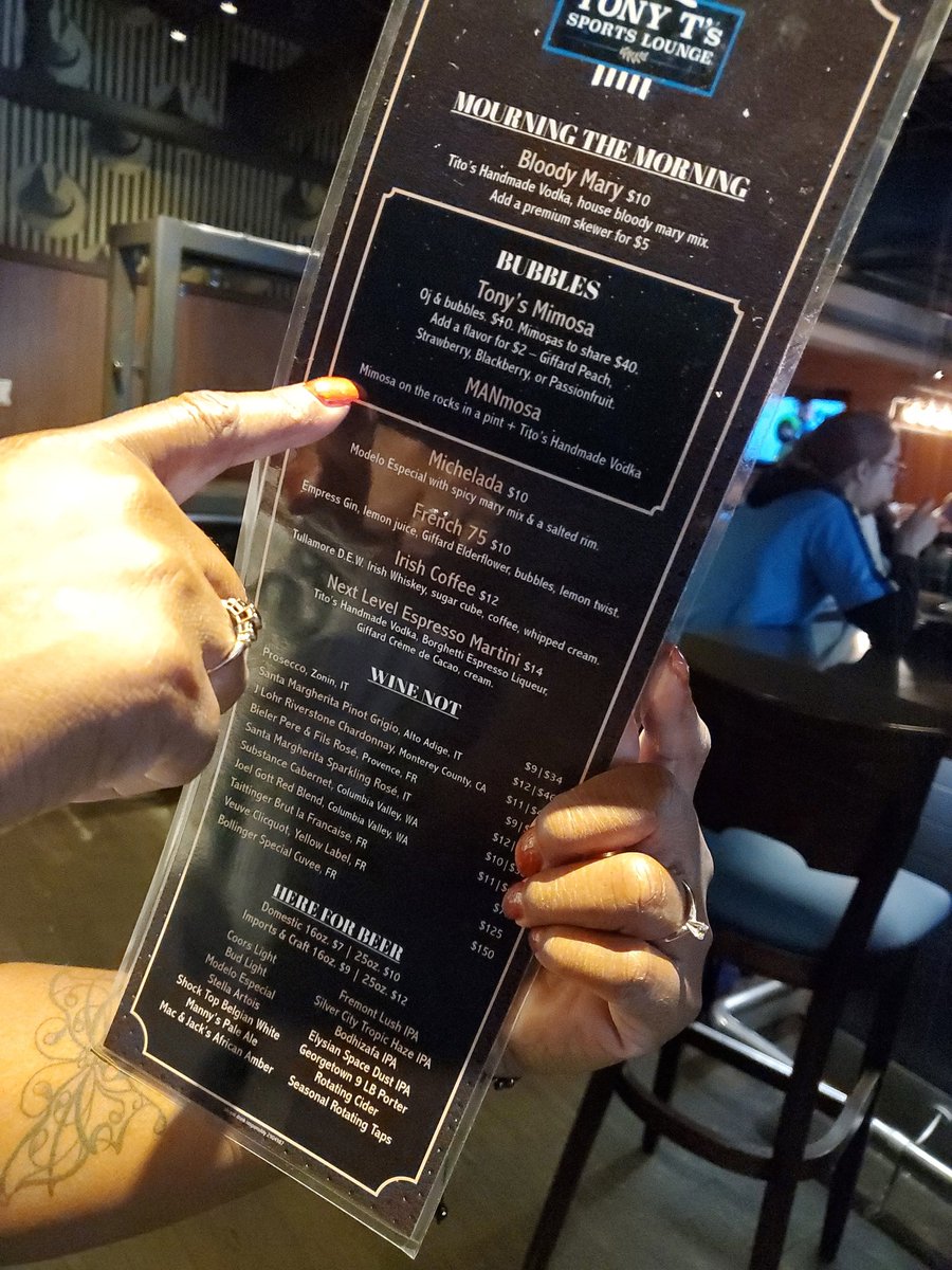Around_Seattle's tweet photo. Round 2 of drinka of the #prefunk before the @Mariners game. This time at the old #henrysTavern which is now #TonyTs by #TmobilePark https://t.co/aZee1xwui8