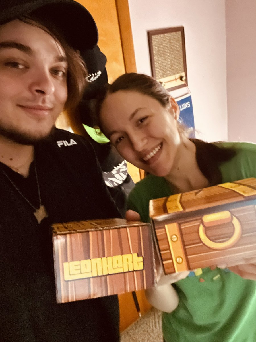 CheckmateMB's tweet image. Thanks @LeonhartYT we’re looking forward to the big pulls 🖤
#HartSquad