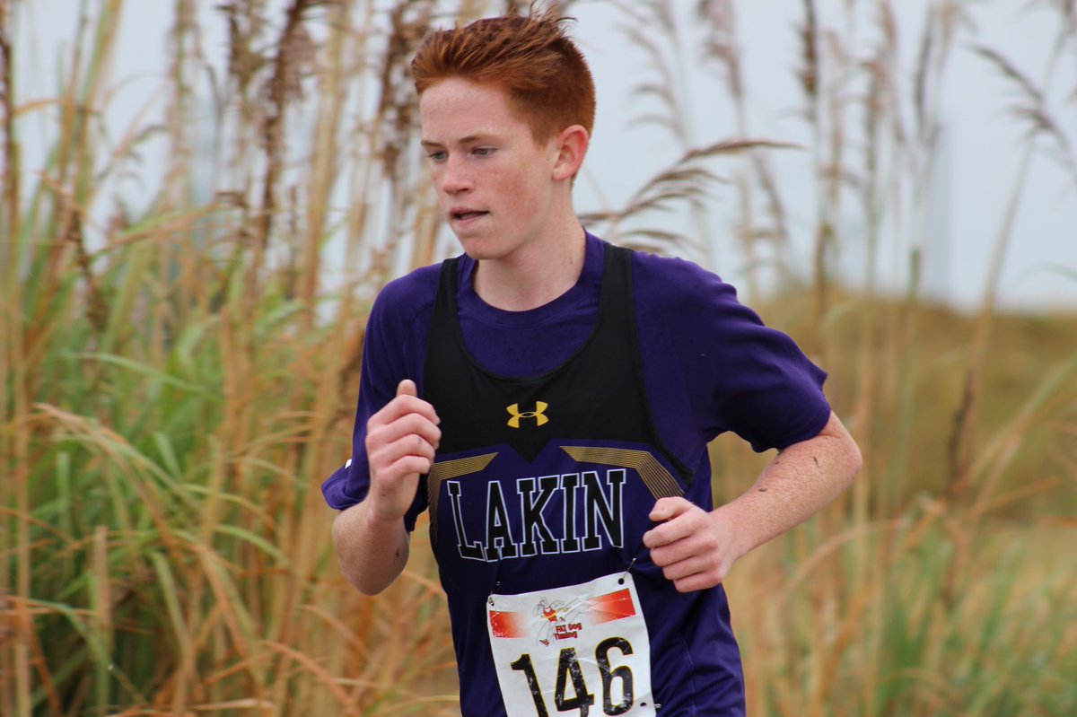 cross_lakin's tweet photo. A beautiful drizzly day for XC in Syracuse, KS. https://t.co/q2rihfZWIJ