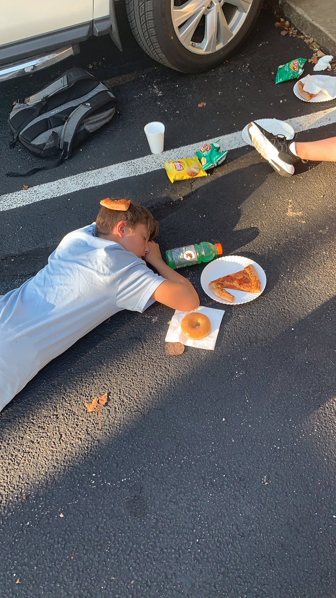 Jack_Norton10's tweet photo. This is why staying up all night is a bad idea #theweekend412 #RookieMistakes https://t.co/ggUAK9o7T2