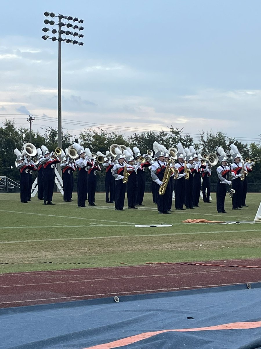 wcsSHS's tweet photo. @wcsSHSband community performance! @SummitPTSO @WCSedu https://t.co/jOjcbnelXC