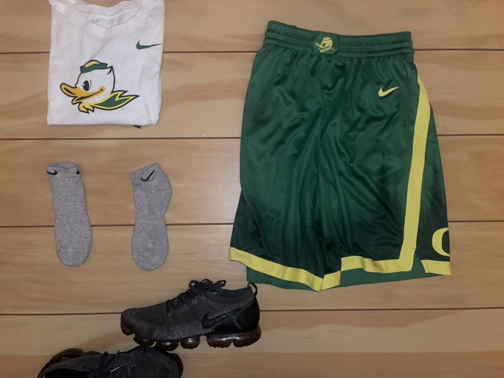 siracchapman's tweet photo. Let’s take care of business in Cali ☀️
GAME DAY LAYOUT Let’s Gooooooo‼️
@georgewrighster
@stromio1 @BigBoi @DuckJuiceDixon
@badgordie1 @DatGreenblatt @JonahNHenderson @Mattyford01Ford @ConradicalOne @SportsChat503 @Jaredsawyer
#GoDucks | #ThrowTheO
#OREvsSTAN https://t.co/UDv5ka7BjV