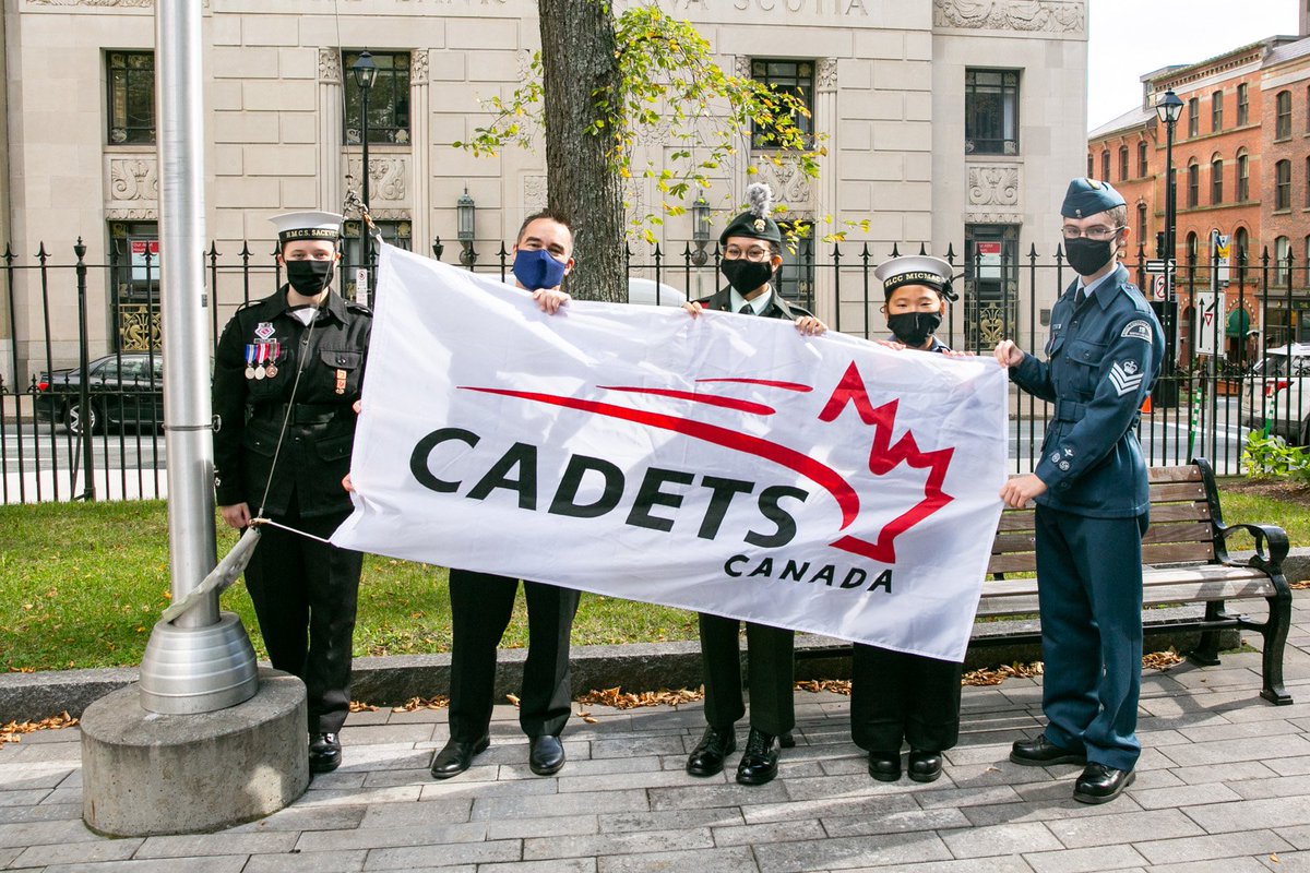 Cdr Owen Smith tweet media