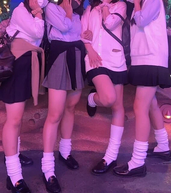 ブーム再燃か？「ルーズソックス」が最近女子高生の間で人気。