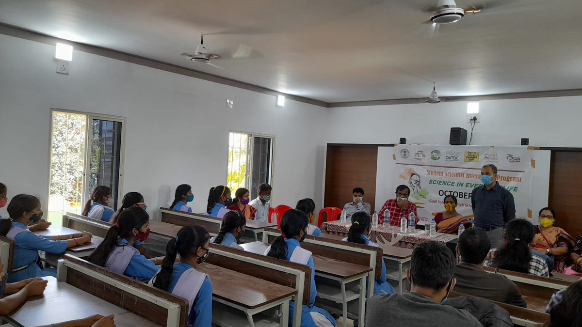 drajayparida's tweet photo. @DBT_ILS, Bhubaneswar Staff &amp; Students on the occasion of #GandhiJayanti spent a day in GODISAHI High School for an interactive program on Science in everyday life. #vigyansevikash #AzadikaAmritMahotsav @RenuSwarup @DrJitendraSingh @DBTIndia @drajayparida https://t.co/qcSDm85UuU
