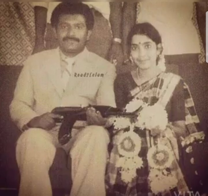 velalan234's tweet photo. #இந்துமத_வெளியேற்றமே_விடுதலை 

வான்படை கண்ட முதல் தமிழன் வேளாளர் தலைவர் பிரபாகரன் 🔥🔥 https://t.co/BGRf3EBxfB