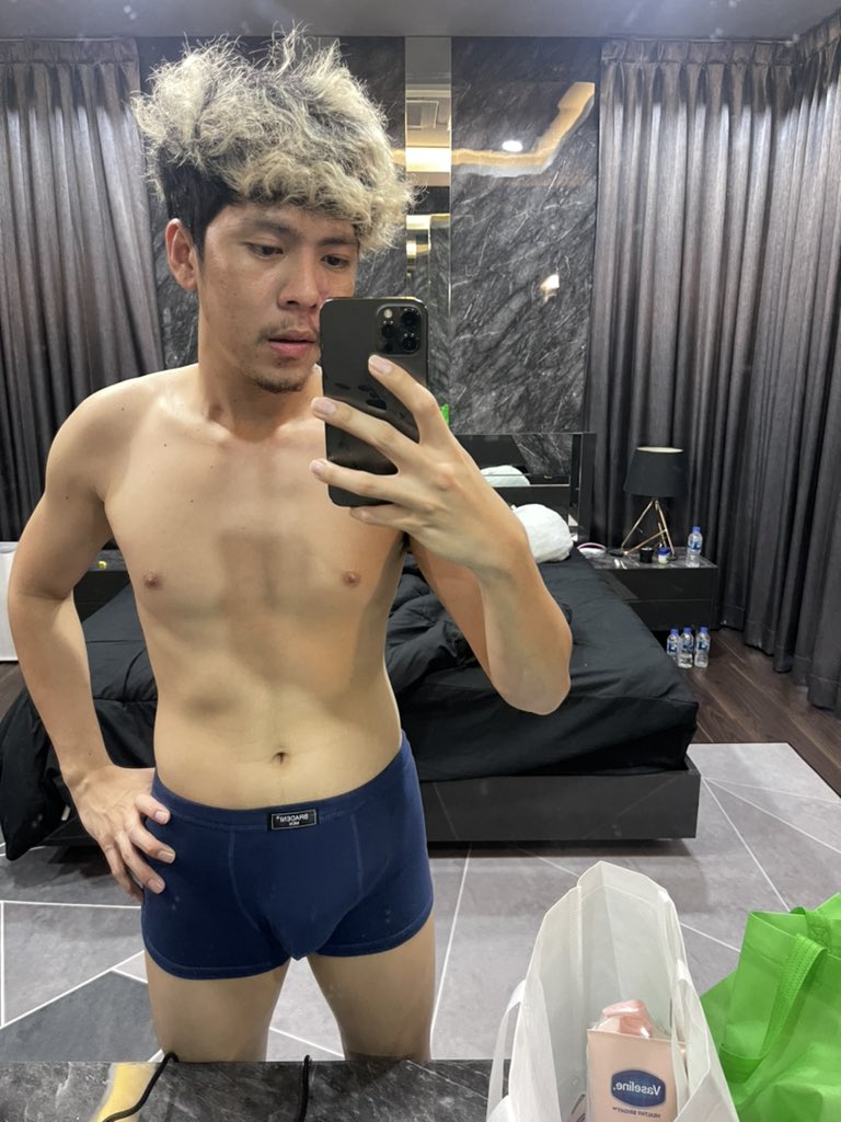 adpetch's tweet photo. เพิ่งชักเสร็จอ่ะ😂 https://t.co/oGwaPEjqSe