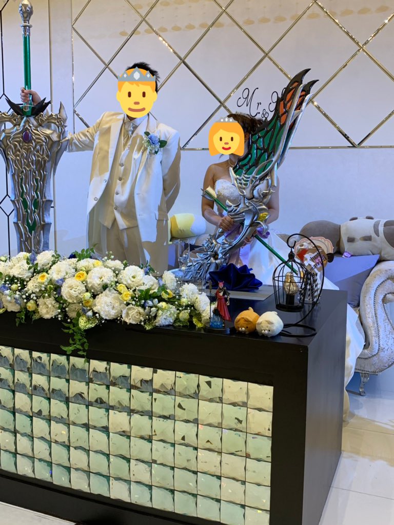 ponyomiya_DQX's tweet image. 武器は造形工房VSTOCK様(@CosModeling )に作っていただきました！
FF14のヘヴンスクレイモアとティターニアロングボウです！

#FF14 #結婚式 #エタバン #リアルエタバン #FFXIV #FF14夫婦