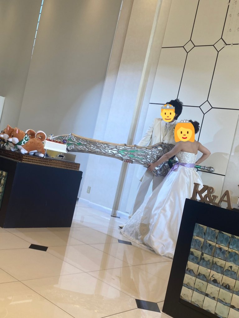 ponyomiya_DQX's tweet image. 武器は造形工房VSTOCK様(@CosModeling )に作っていただきました！
FF14のヘヴンスクレイモアとティターニアロングボウです！

#FF14 #結婚式 #エタバン #リアルエタバン #FFXIV #FF14夫婦