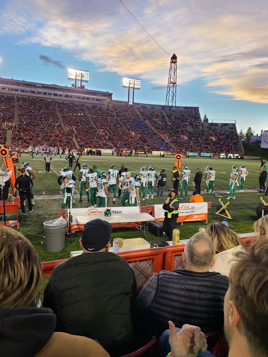 Bo_44's tweet photo. Such a #BeautifulNight Such a #BeautifulWin @calstampeders https://t.co/7jQb6Ekbf9