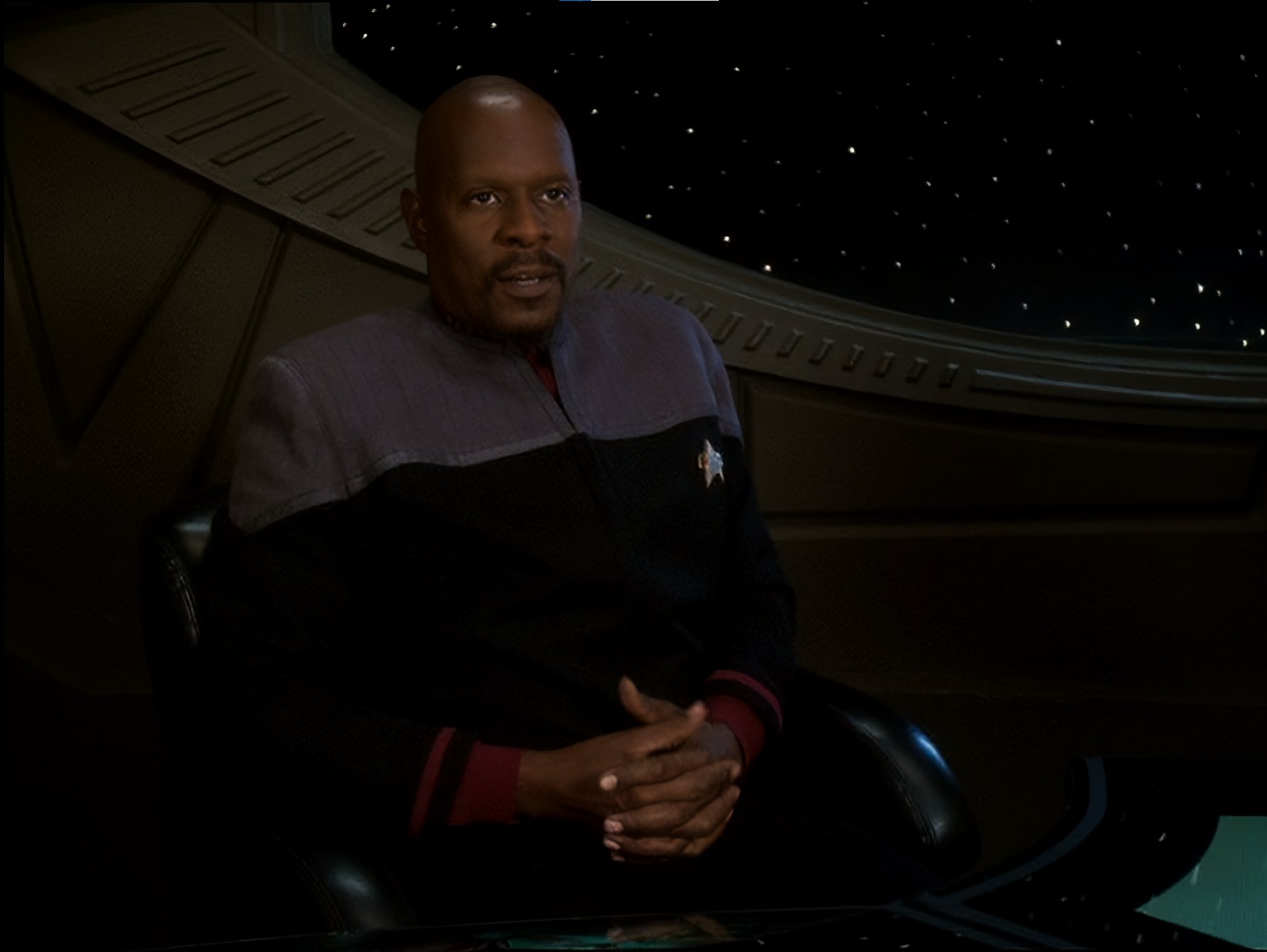 But have you ever seen in :D 
Happy birthday Avery Brooks... Best captain! 