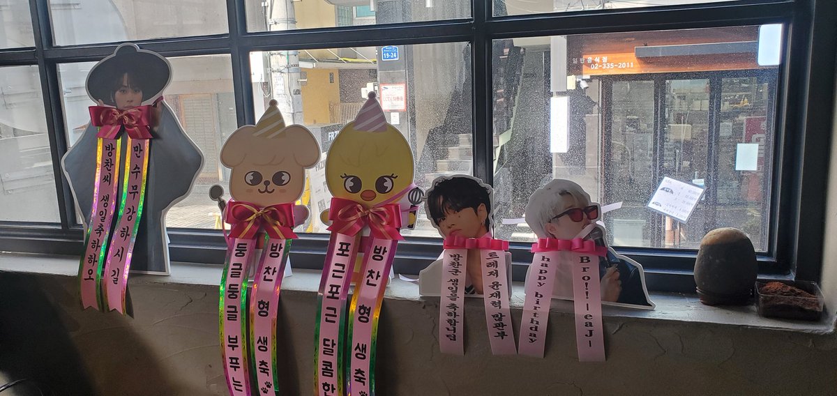cafejsl's tweet photo. 두시 카페 pt. 2
@ gdaymate103
#I_AM_2FOIVE
#뭘해도_넌_괜찮아_여기_아지트로_모여 https://t.co/HkSXkVIrYH