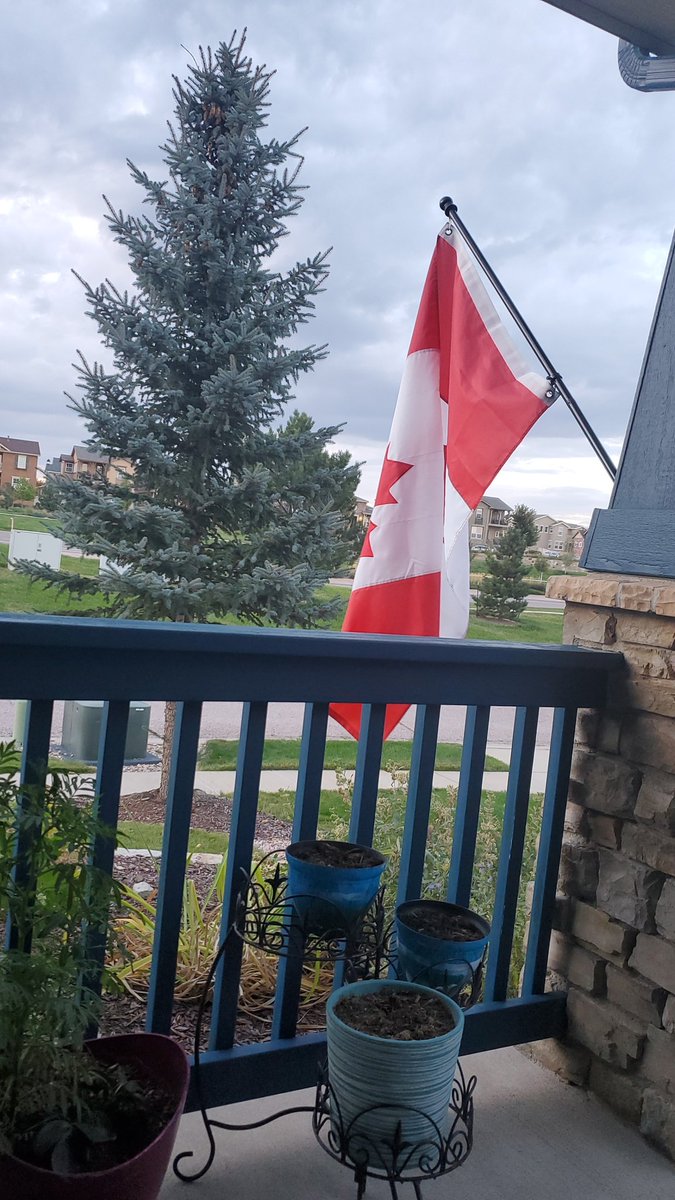 lucaskenward's tweet photo. The "sit on the patio and have a beer" days are slowly counting down. #fallcometh #sunsetat1845 https://t.co/SnlWGRUePc