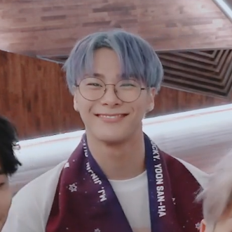 moonbinmochi's tweet photo. today i offer you smiley moonbin to make your day/night/tl better and happier: https://t.co/PW0xKZb2j8