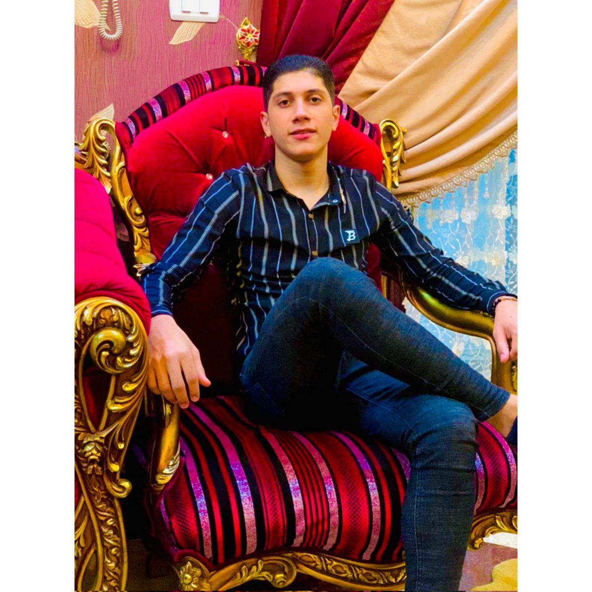 كن انت ولا تكن نسخه من الاخرين 🔥🖤