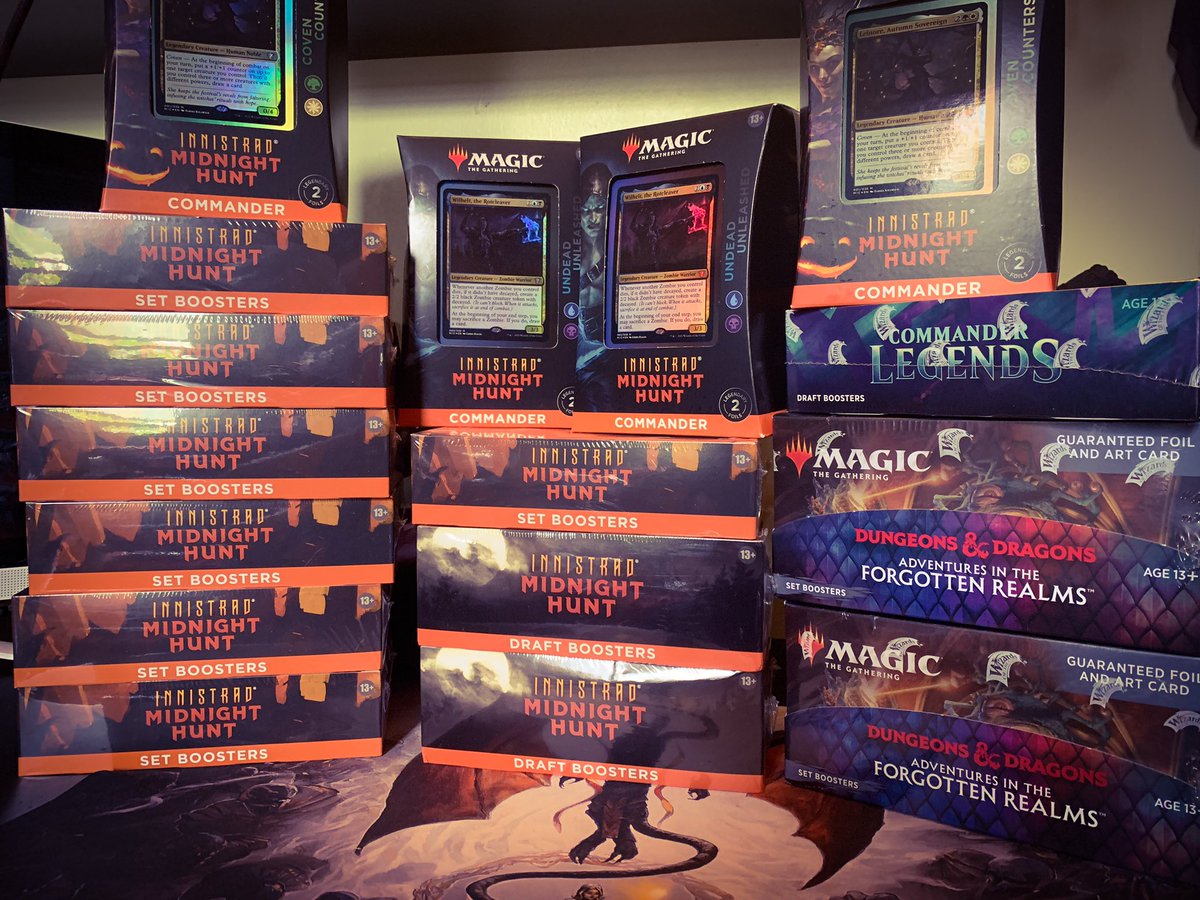 dahero671's tweet photo. Finally my #mtg #MTGMidnight preorders finally came in. 👀

Thinking of giving away the commander decks. 🙈 https://t.co/1SueMZSE4F