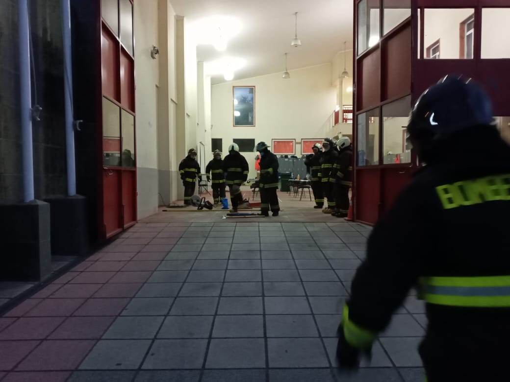 ANB14LosRios's tweet photo. Curso Entrada Forzada en cuerpo de Bomberos Futrono.

#EntradaForzada
#CbFutrono

@ANB14LosRios https://t.co/LE37tv1kHL