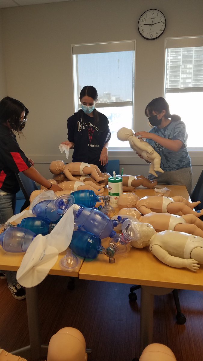 davidpintado727's tweet photo. Mount Diablo High School students doing their internship at East Bay CPR! https://t.co/WM8G1tTTSv