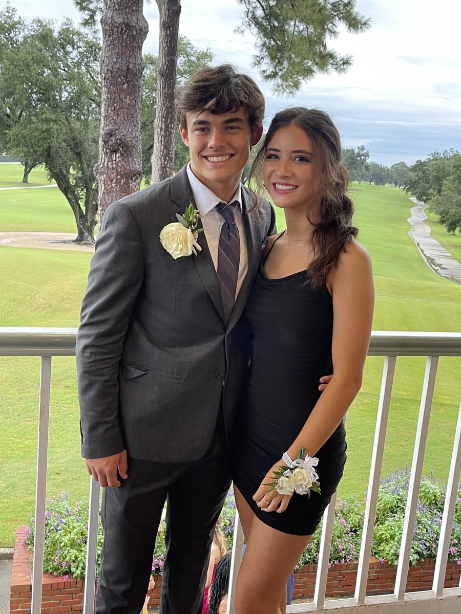rtheriot7's tweet photo. My dude ⁦@HoustonTheriot1⁩ lookin fresh for the ⁦@DunhamSchoolBR⁩ homecoming. https://t.co/YNqxNHUjUP
