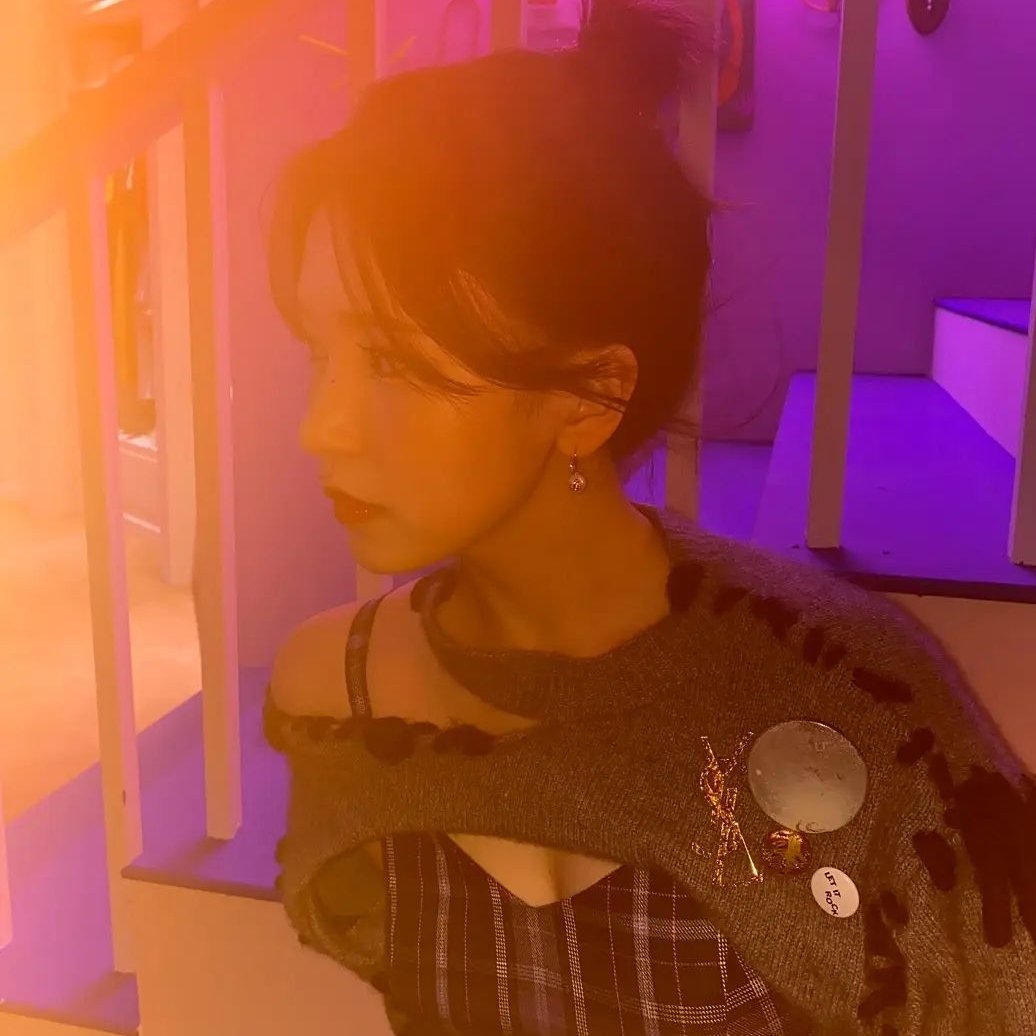 dearmichaeng's tweet photo. this mina with this chaeyoung📸 https://t.co/9TG8kRmTPP