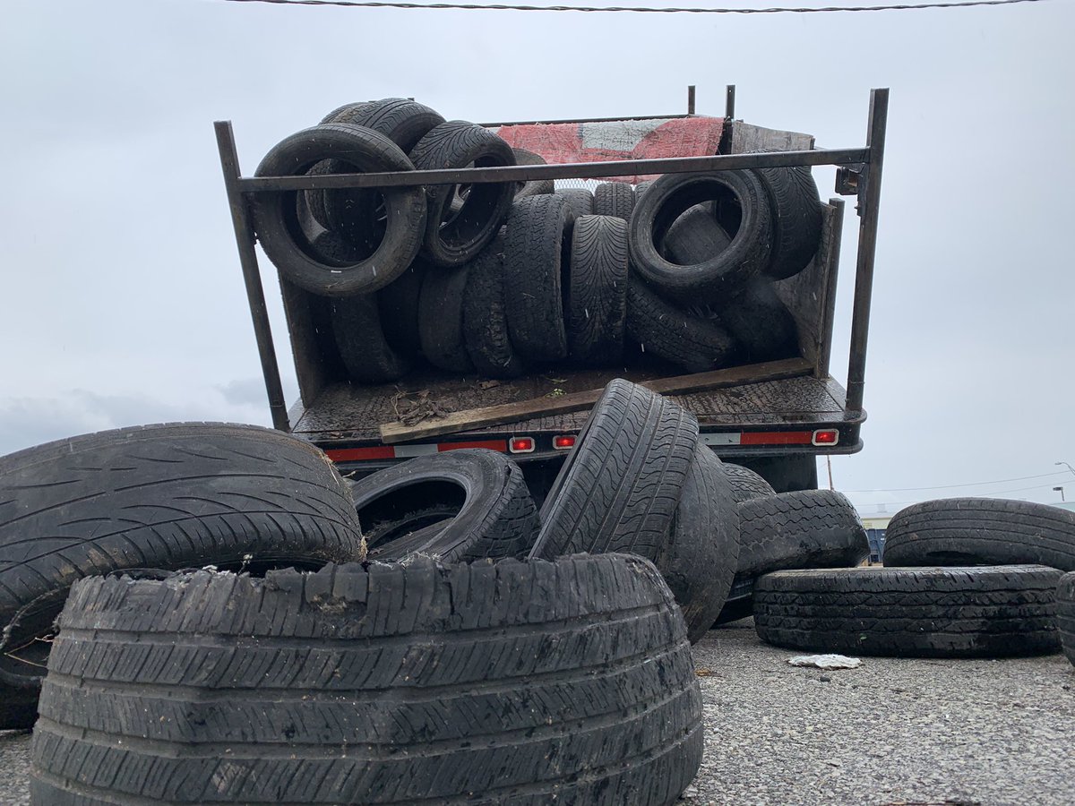 #TiredOfTires thanks 🏆Chestnut Family Resource Center🏆 for collecting at their dumpster day! This month we recycled 51 tires with 🍩zero now on the curb🍩 btwn 31st &amp; 39th, Prospect &amp; Cleveland. Next month is last of 2021, so 🤳share pickup addresses KCTownHall.com/tires