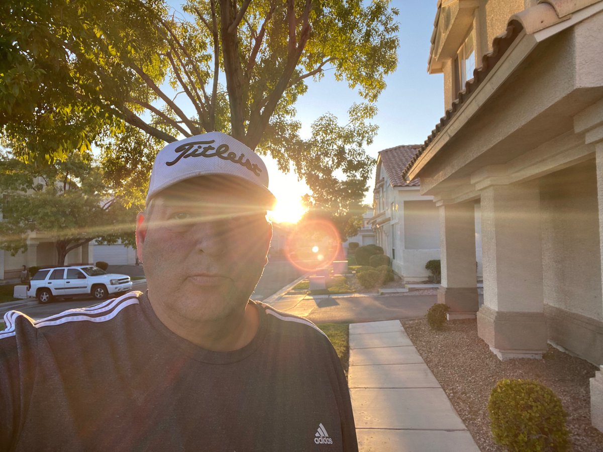 My son is out with his 10 friends in town.  I met them last night.  I am out of gas after 2 long days.  Enjoying a nice sunset in the new neighborhood.
#LasVegas #sunset  #relaxing  #slightlyhungover