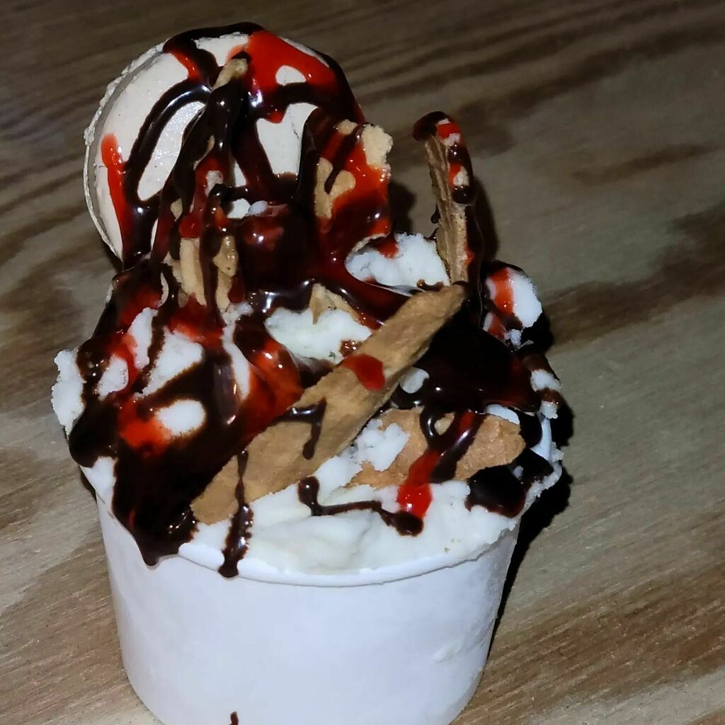 dolce_brooklyn's tweet photo. Come get your scoop https://t.co/8UWfOoXLCh